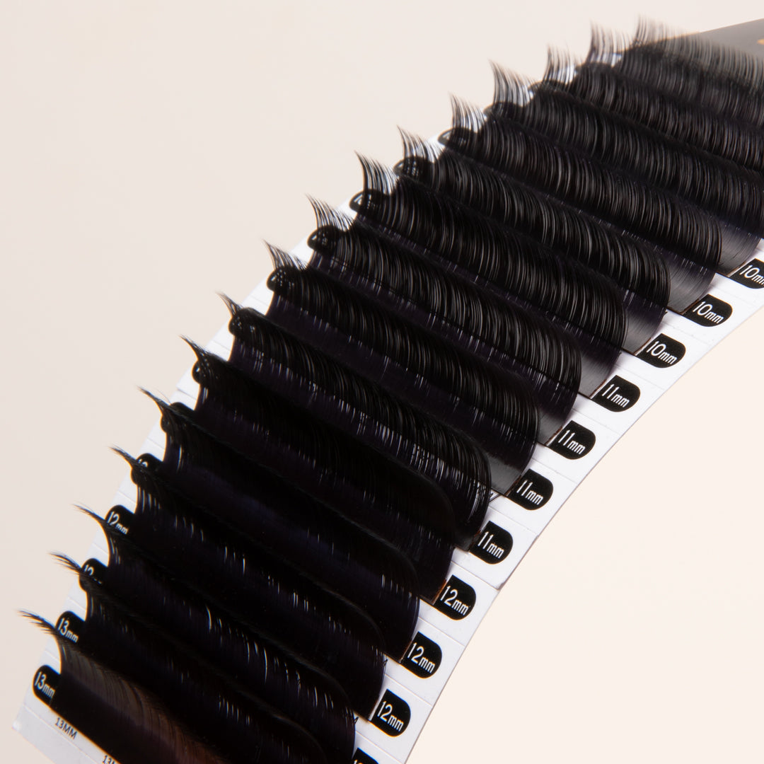 Mega Volume Chelsea Lashes 0.04