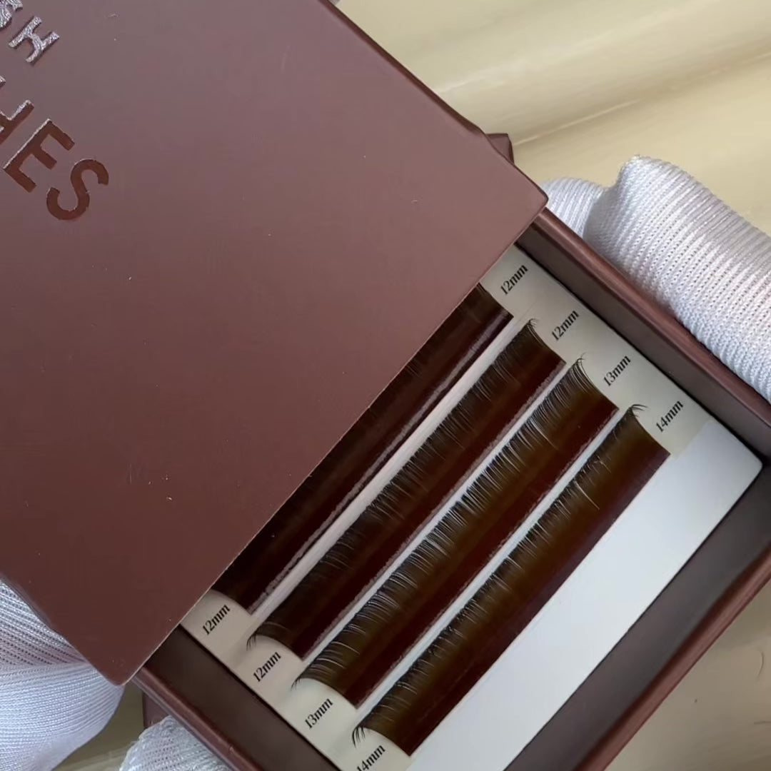 Braune Wimpern – Americano Kollektion